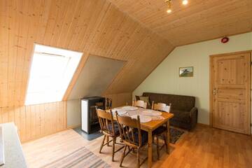 Фото номера Четырехместный номер Кемпинги Vetsi Talli Holiday Village г. Kassari 4