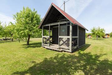 Фото номера Трехместный номер, вид на сад Кемпинги Vetsi Talli Holiday Village г. Kassari 3