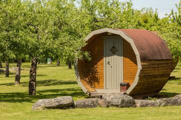Фото номера Двухместный номер с 2 отдельными кроватями Кемпинги Vetsi Talli Holiday Village г. Kassari 2